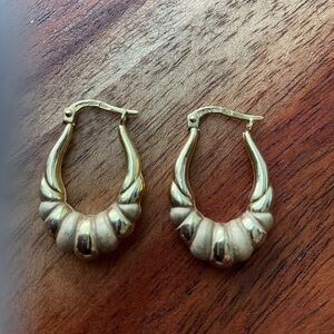 14K yellow gold door knocker earrings